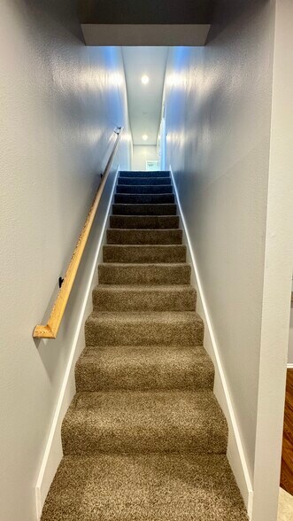 Stair - 188 Hurst Ave