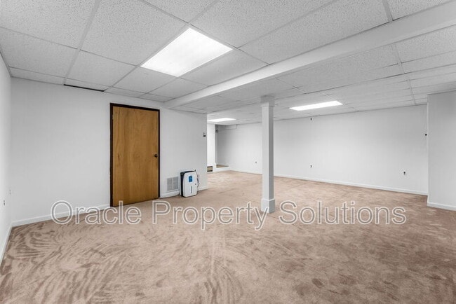 Building Photo - 8009 Frontier Dr