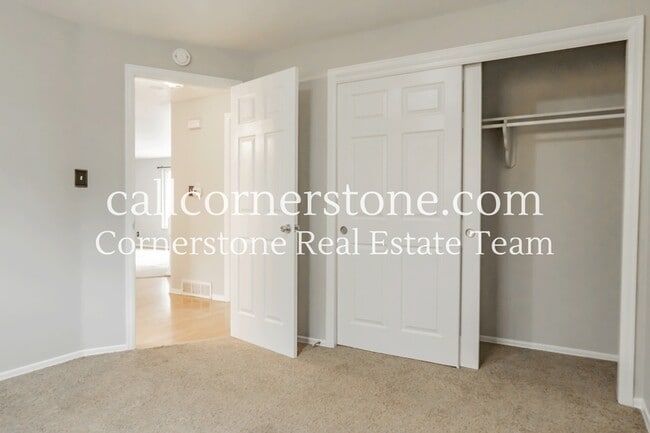 Building Photo - 3614 Regis St