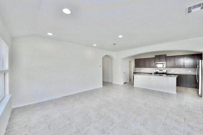 Building Photo - 1212 Matt Ln