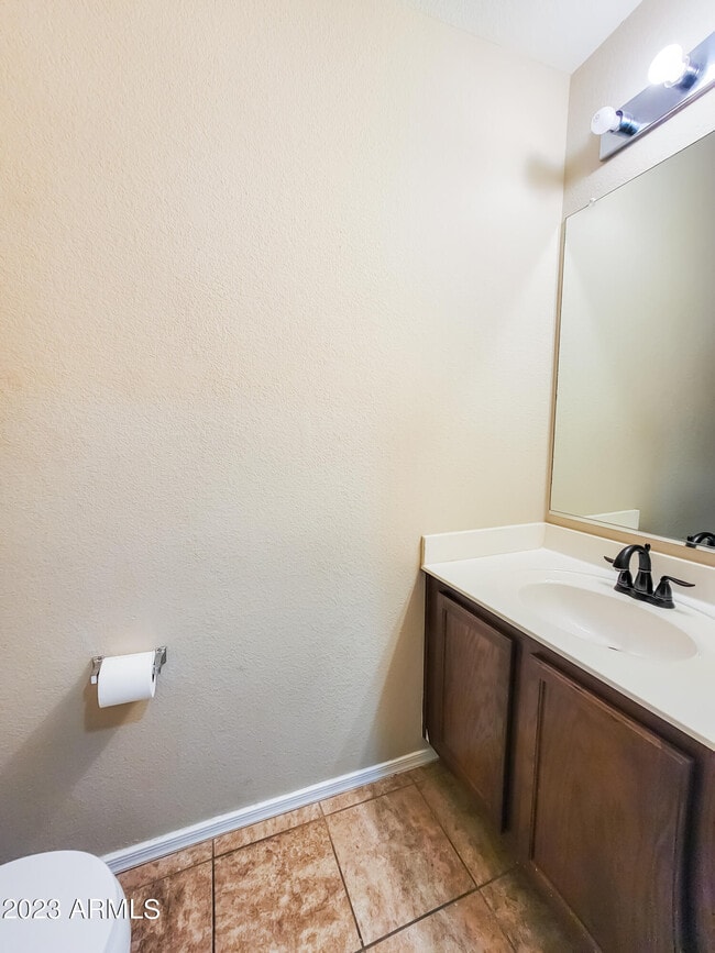 Building Photo - 18513 W Mariposa Dr