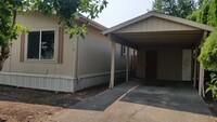 Building Photo - Pet Friendly! 4 bedroom Home in South Corv...