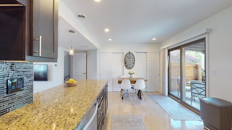 Building Photo - 2548 Grayland Walk