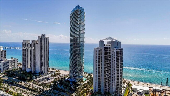 Building Photo - 18975 Collins Ave