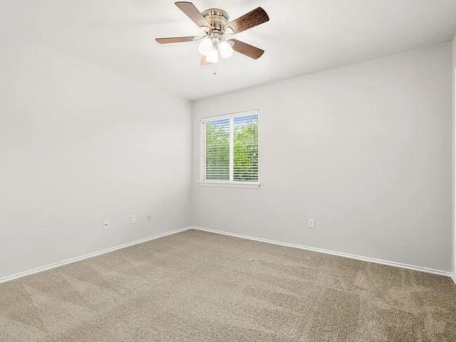 Building Photo - 710 Alamo Plaza Dr