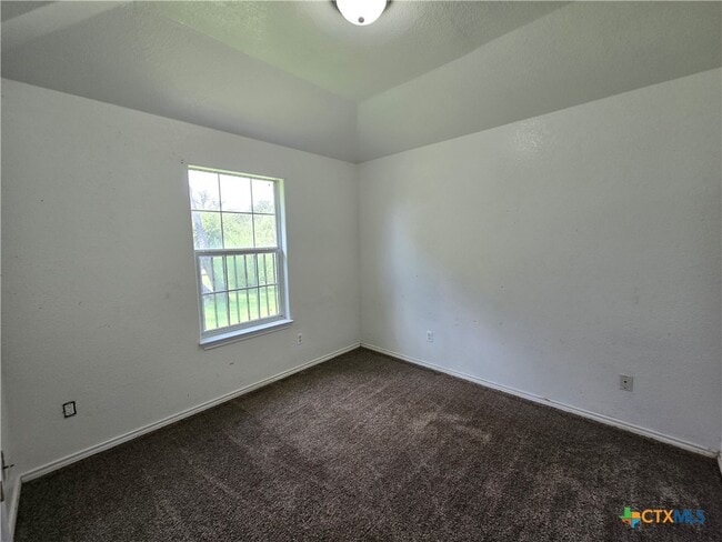 Building Photo - 761 Sheffield Rd