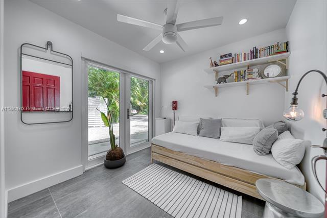 Building Photo - 4000 Kumquat Ave