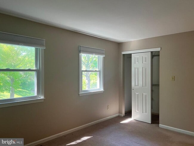 Building Photo - 3576 Windridge Dr