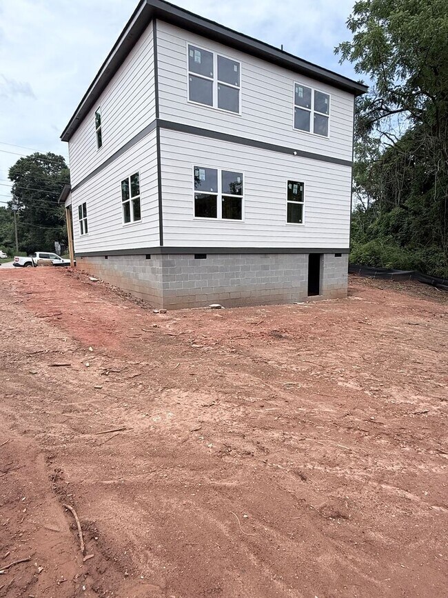 Building Photo - Brand-New Construction | 4 Bed / 3 Bath