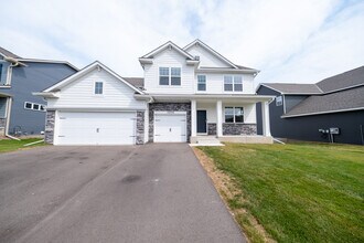 Building Photo - 10704 Bent Pne Ln