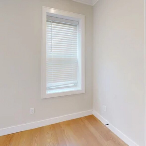Building Photo - 165 Allston St