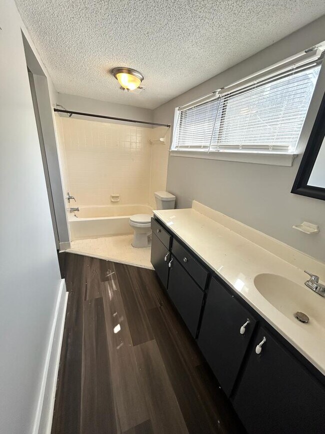 Building Photo - 6474 Kirby Trees Dr