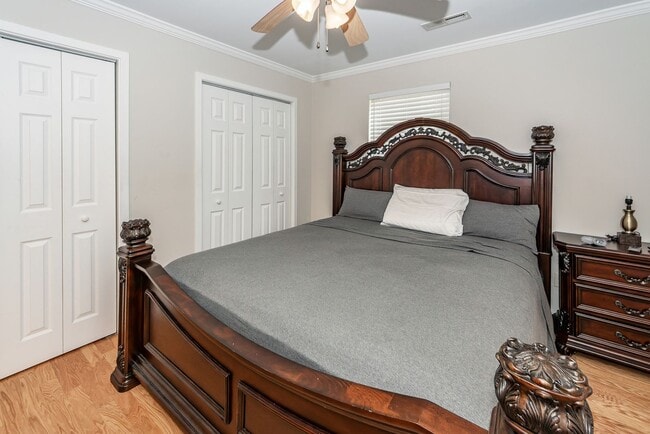 Building Photo - 2 Bedroom 1 Bath Condo in The Park at Rive...