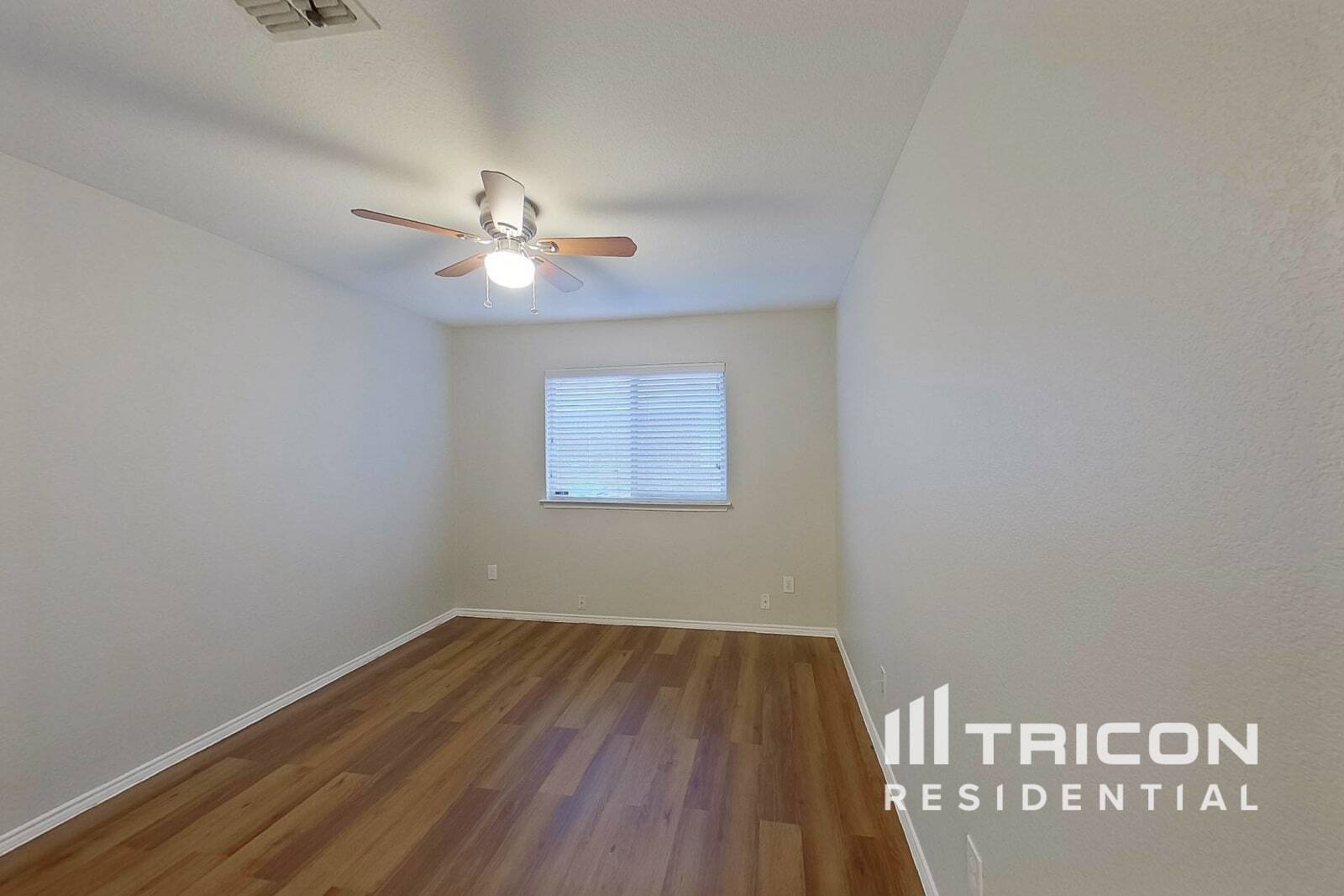 Building Photo - 3018 High Gate Dr