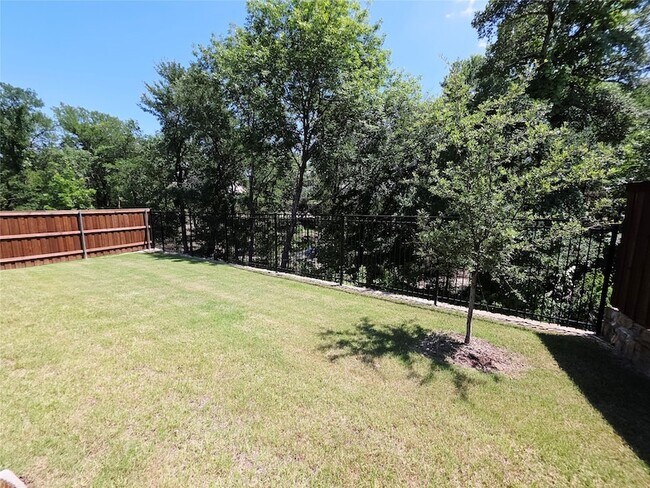Building Photo - 2222 Vigilance Ct