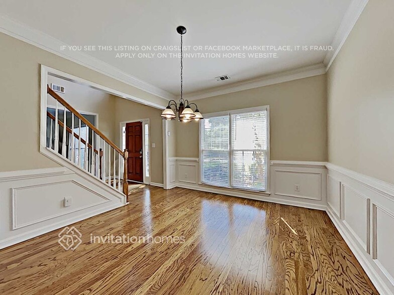 Building Photo - 515 Weatherstone Ct