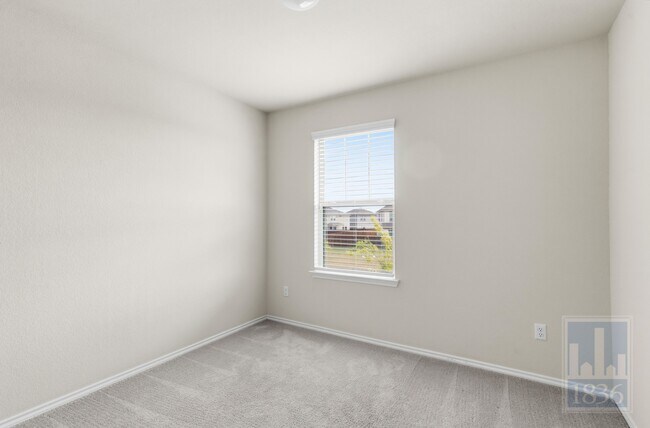 Building Photo - 113 Zuma Dr