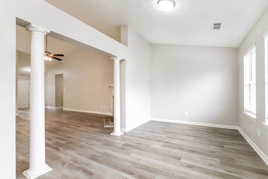 Building Photo - 3208 Bradford Pear Dr