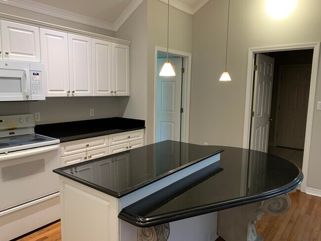 Building Photo - 307 Sand Myrtle Way