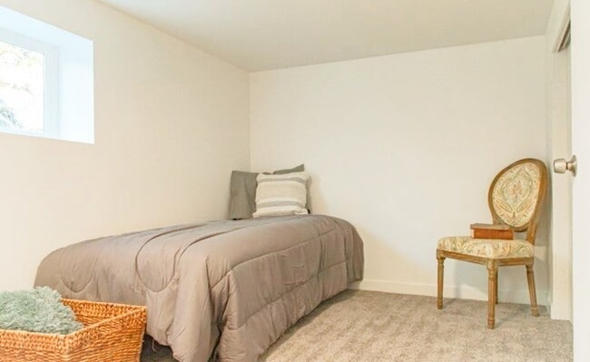 Building Photo - 3632 W G St