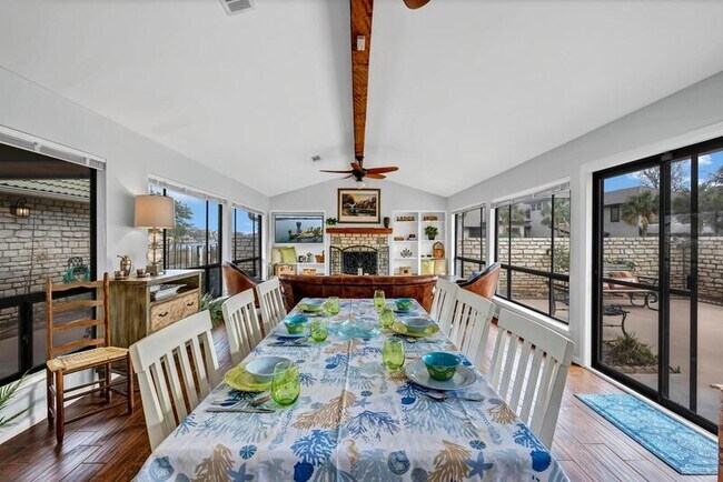 Building Photo - 202 Lighthouse Dr