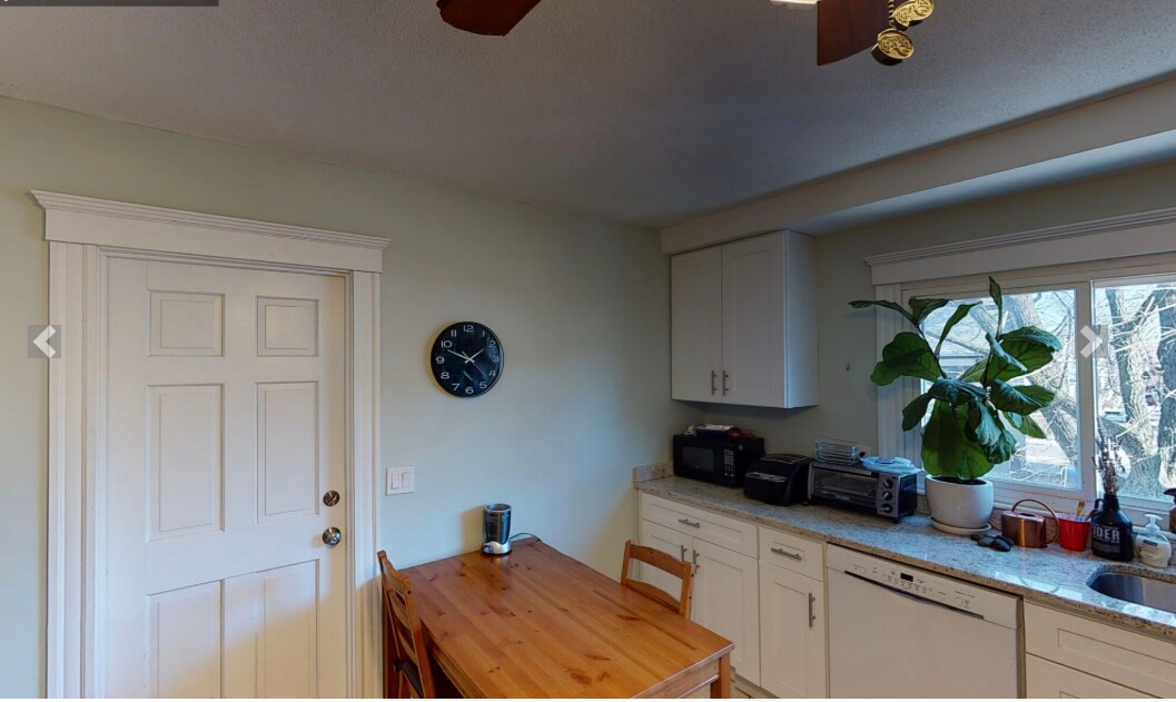 Building Photo - 8 Arlington St