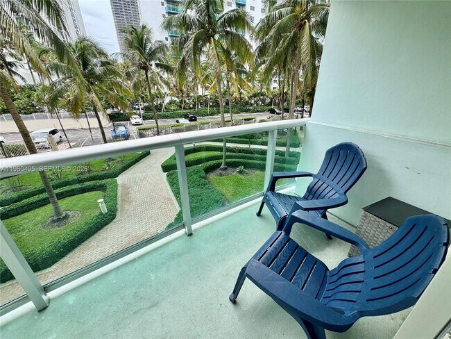 Building Photo - 3901 S Ocean Dr