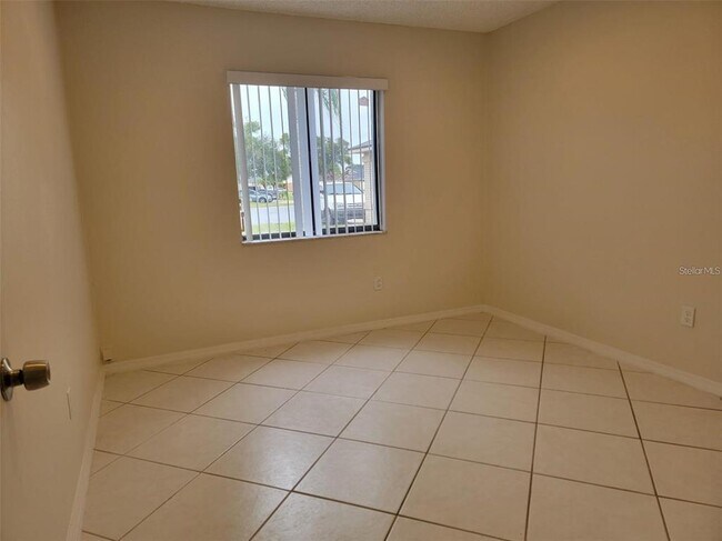 Building Photo - 222 Olivewood Ct