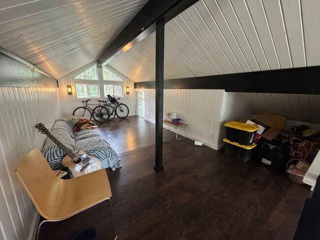 Building Photo - 10215 SW 116th St