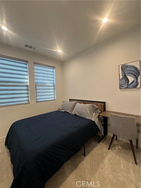 Building Photo - 1615 W Cara Dr