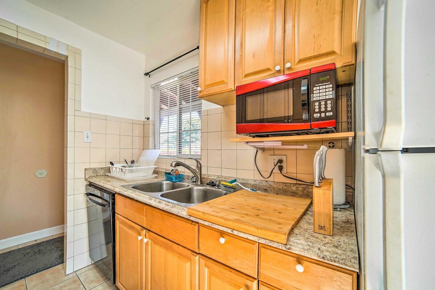 Building Photo - 2475 Armstrong Pl