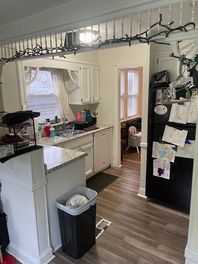 Building Photo - 108 Hasbrook Ave