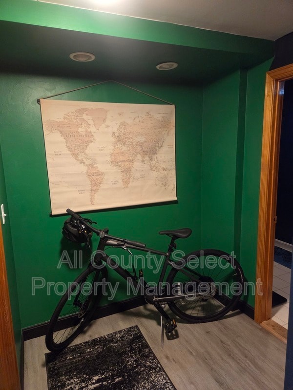 Building Photo - 14 Woodman Way