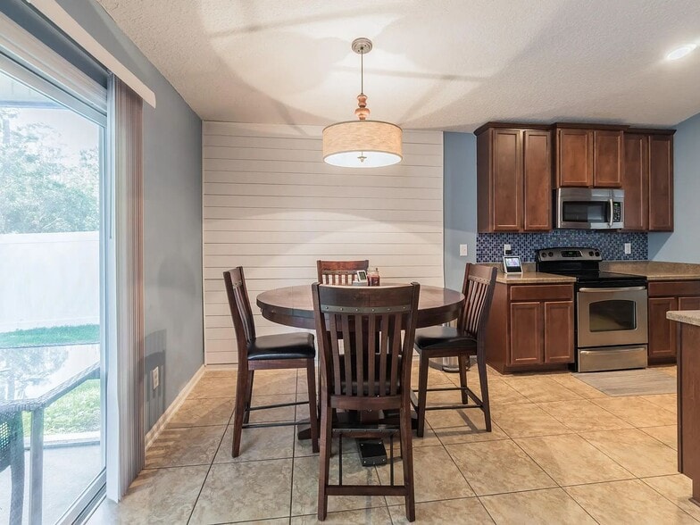 Building Photo - 15360 Spotted Stallion Trail