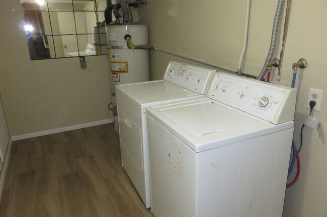 Building Photo - Townhome for Rent — La Jolla Village, South Point Community