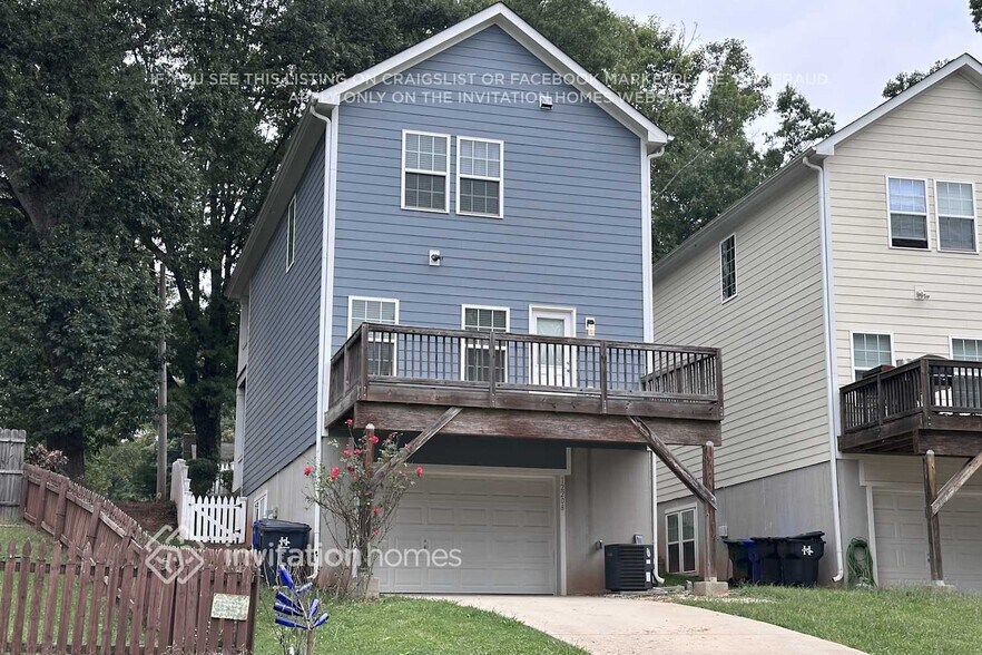 Building Photo - 12208 Huntersville-Concord Rd