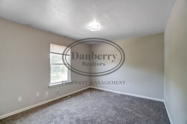 Building Photo - 3612 Willow Run Dr