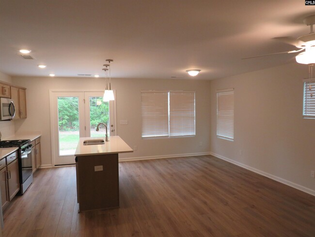 Building Photo - 427 Nutsedge Ct