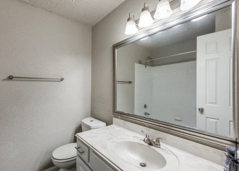 Building Photo - 14300 Tandem Blvd