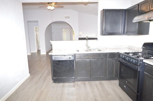 Building Photo - 5214 Beaverhill Dr