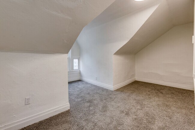 Building Photo - 2641 S 18th St