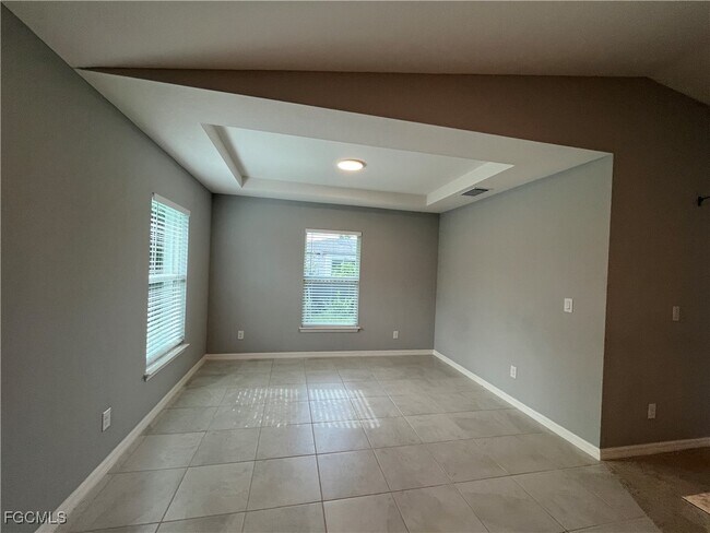 Building Photo - 1532 NE 35th Terrace