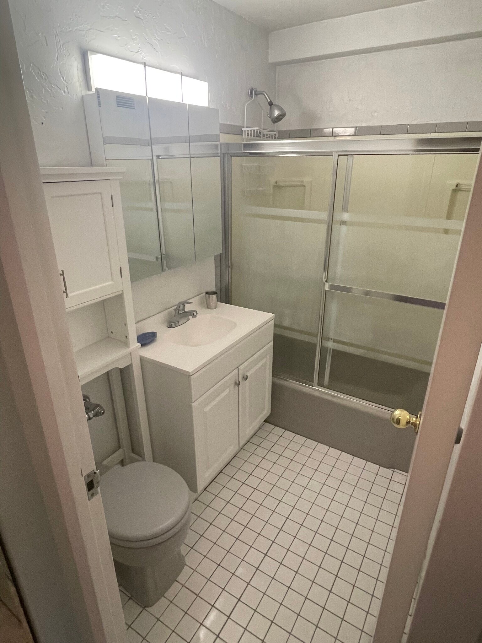 Building Photo - 30 E Elm St