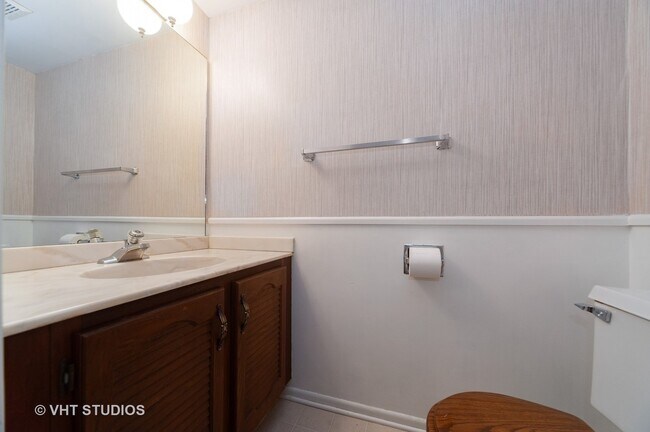 Building Photo - 452 Harrison Ct