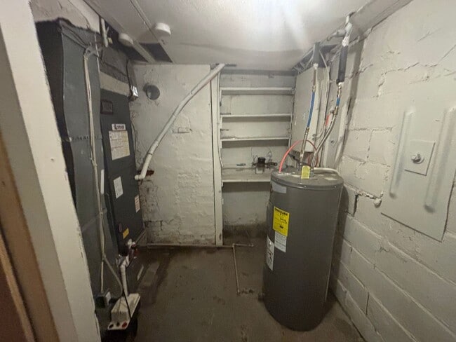 Building Photo - Spacious rooms, updated mechanicals, and convenient Canonsburg living