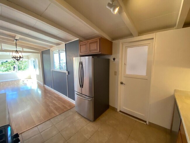 Building Photo - Pacific Grove Mid-Century Modern style home