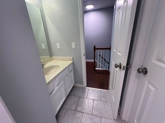 Building Photo - 219 Hickory Forge Dr