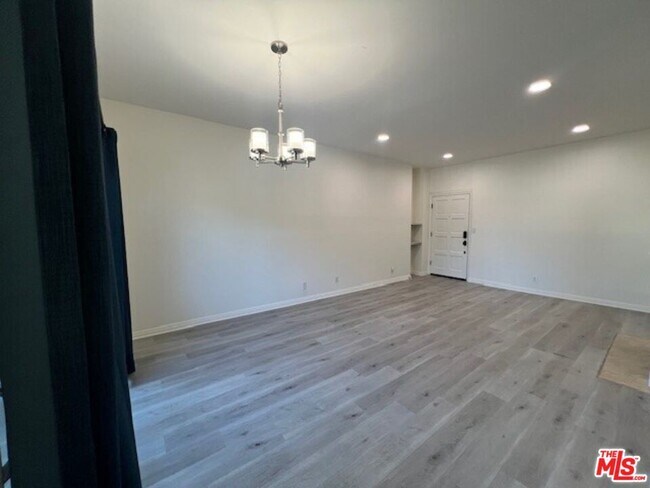 Building Photo - 3261 Sawtelle Blvd