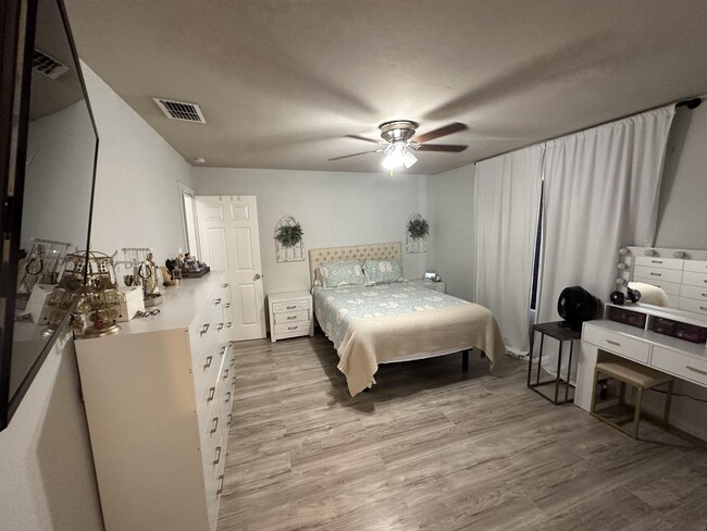 Building Photo - 1902 Denmark Ln