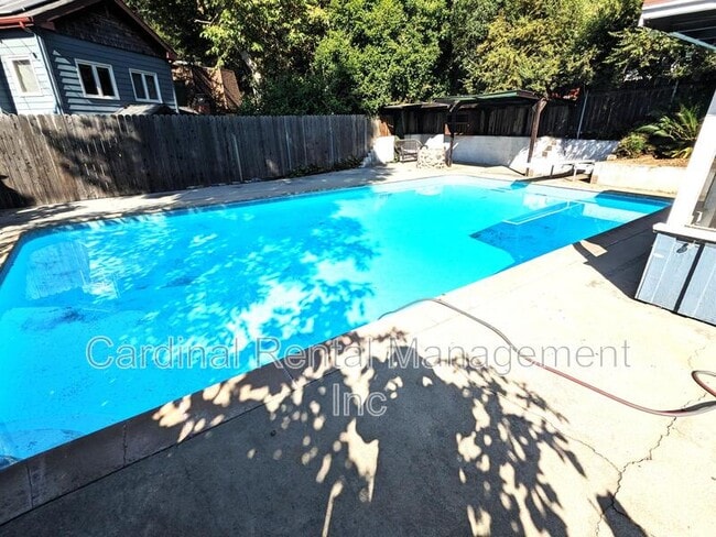 Building Photo - 730 Orange Dr